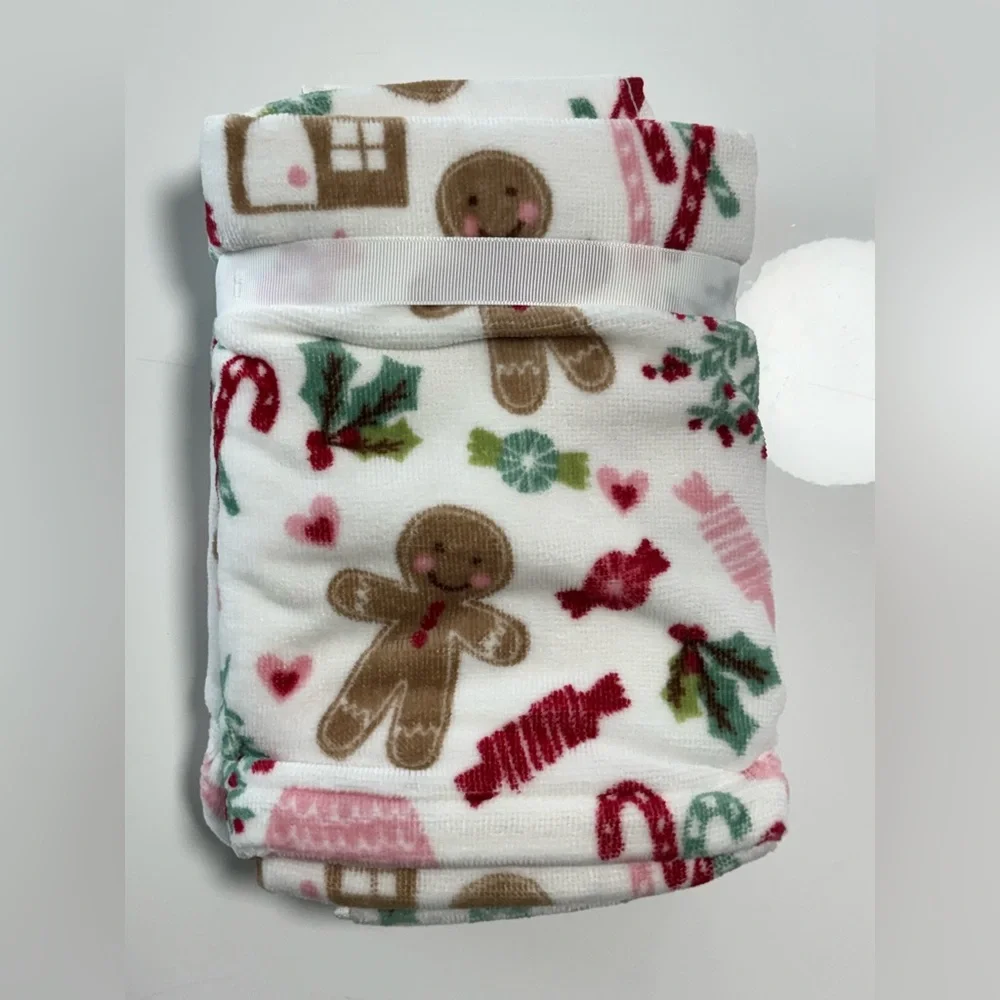 Cupcakes and Cashmere Sweet Christmas Treats Set of 2 Hand Towels